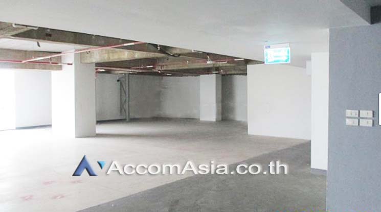  1  Office Space For Rent in Silom ,Bangkok MRT Hua Lamphong AA15621